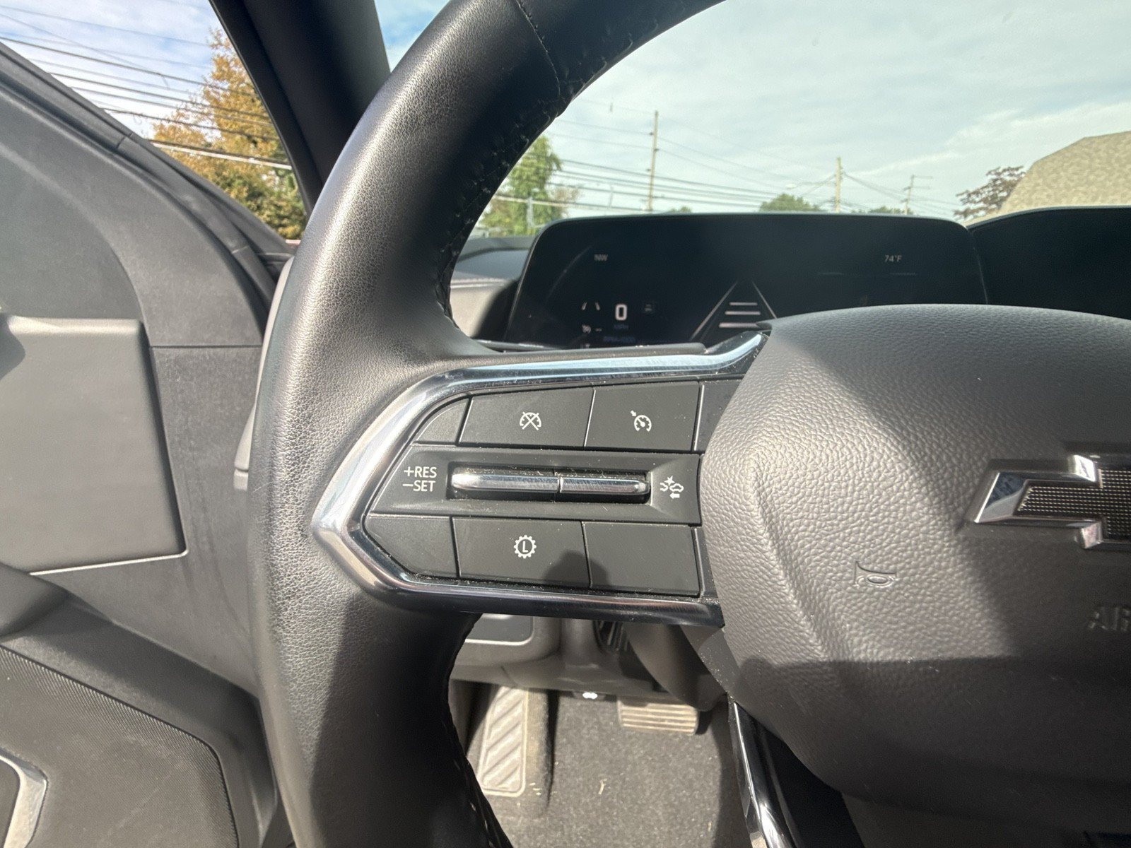 Used 2025 Chevrolet Suburban Z71 AWD/4WD image 20