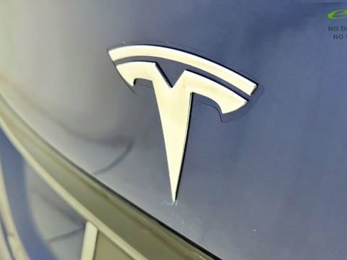 Used 2022 Tesla Model S AWD/4WD image 16
