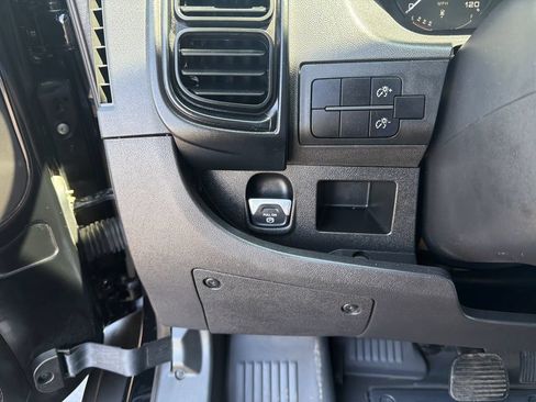 Used 2023 RAM ProMaster 2500 FWD image 14