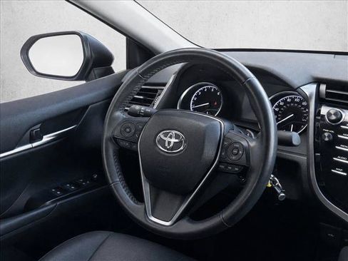 Used 2020 Toyota Camry SE FWD image 24