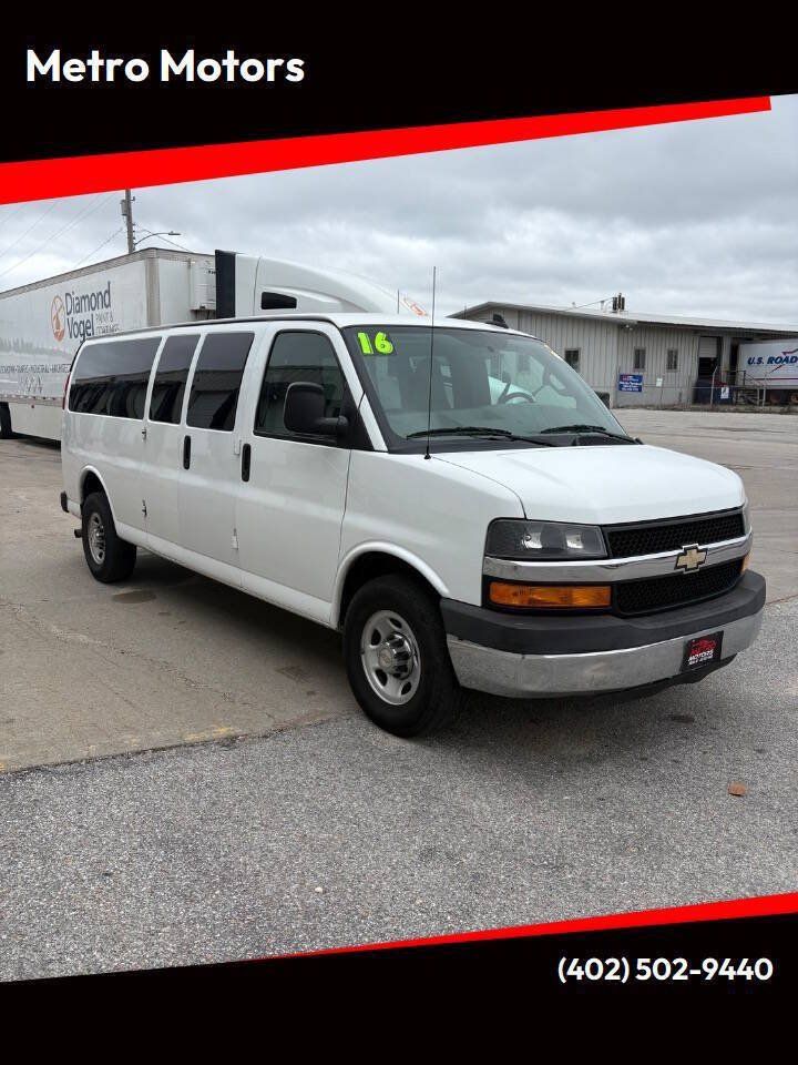 Used 2016 Chevrolet Express 3500 LT RWD image 1