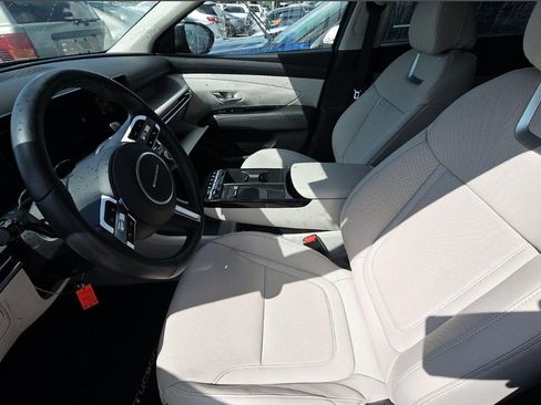 Used 2025 Hyundai Tucson Limited FWD image 7