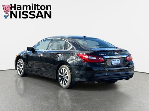 Used 2017 Nissan Altima 2.5 SV image 4