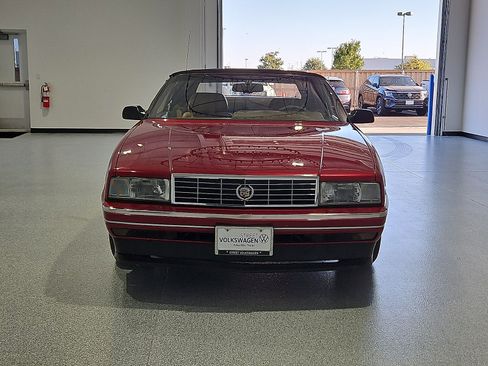 Used 1993 Cadillac Allante FWD image 3