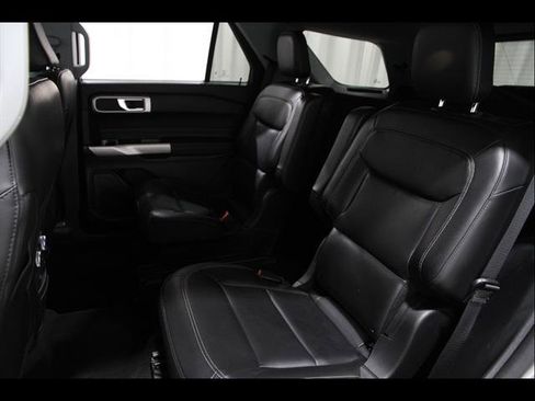 Certified 2022 Ford Explorer XLT w/ Equipment Group 202A AWD/4WD image 20