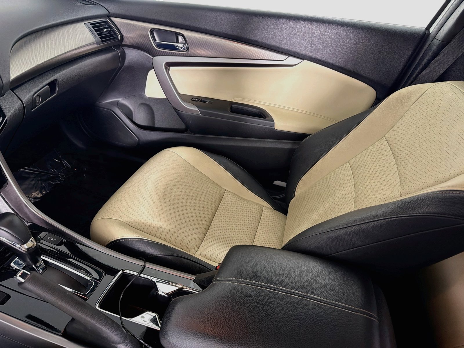 Used 2017 Honda Accord EX-L image 22