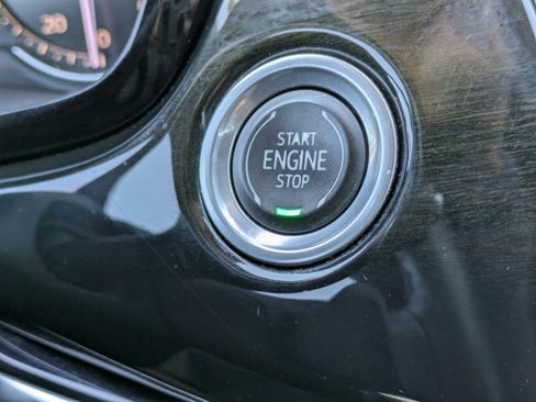 Used 2021 Cadillac XT6 Premium Luxury image 27