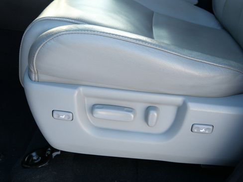 Used 2013 Toyota Tundra Platinum image 21