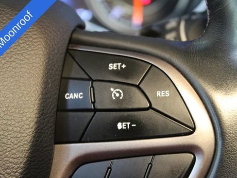 Used 2019 Jeep Cherokee Limited w/ Safetytec Group AWD/4WD image 23