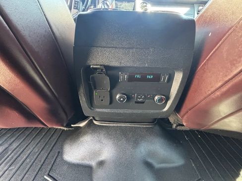 Used 2015 Ford Expedition EL Platinum RWD image 20