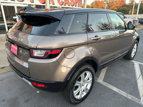 Used 2018 Land Rover Range Rover Evoque SE Premium image 6