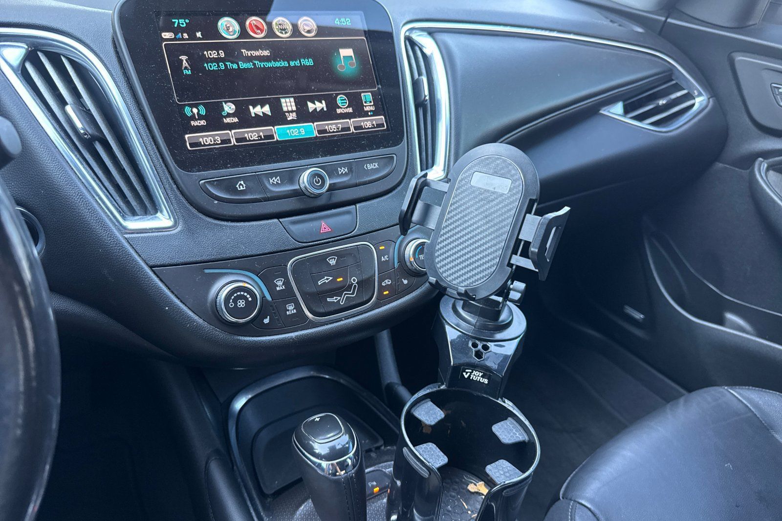 Used 2018 Chevrolet Malibu LT w/ Leather Package FWD image 27