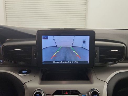 Used 2023 Ford Explorer XLT image 26