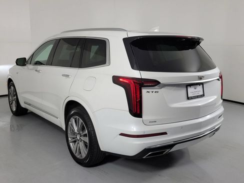 Used 2024 Cadillac XT6 Premium Luxury w/ LPO, Floor Liner Package AWD/4WD image 4