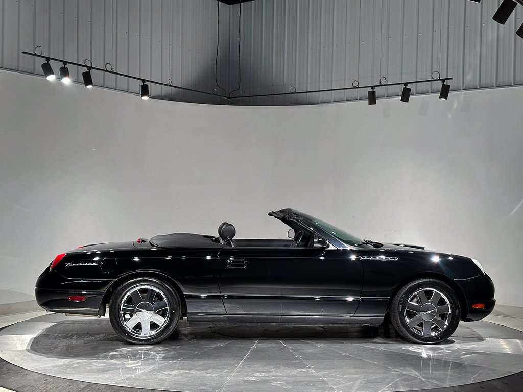 Used 2002 Ford Thunderbird RWD image 4