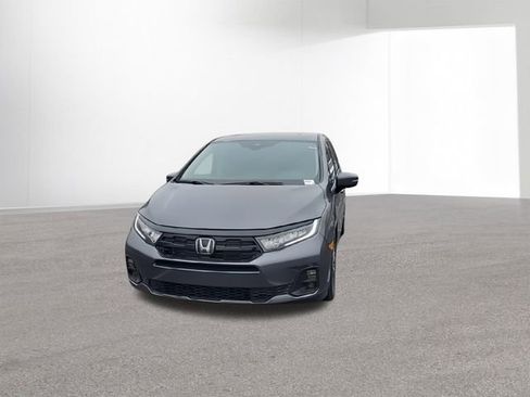 New 2026 Honda Odyssey Touring image 3
