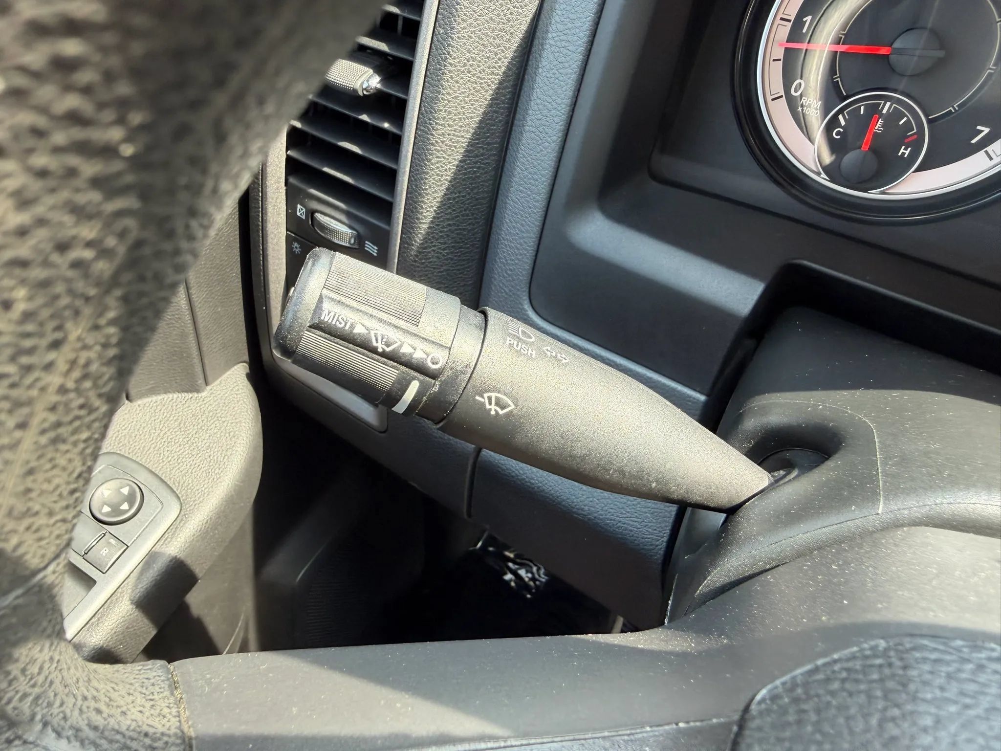 Used 2018 RAM 3500 Tradesman w/ Chrome Appearance Group AWD/4WD image 24