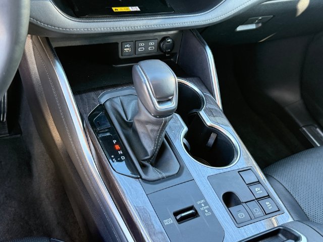 Used 2023 Toyota Highlander Platinum FWD image 20