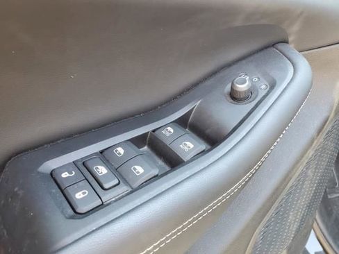 Used 2023 Jeep Grand Cherokee L Limited image 13