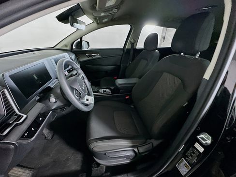 Used 2023 Kia Sportage LX image 13