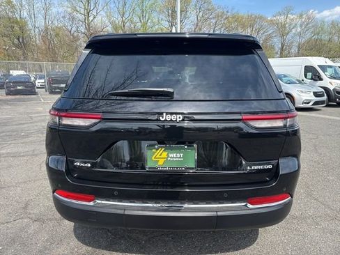 Used 2025 Jeep Grand Cherokee Laredo X image 19