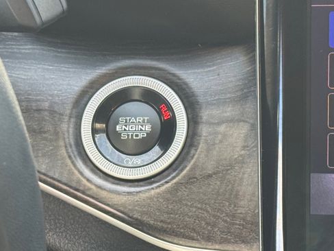 Certified 2023 Jeep Grand Cherokee Limited w/ Black Appearance Package image 21