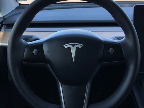 Used 2023 Tesla Model Y Long Range image 13