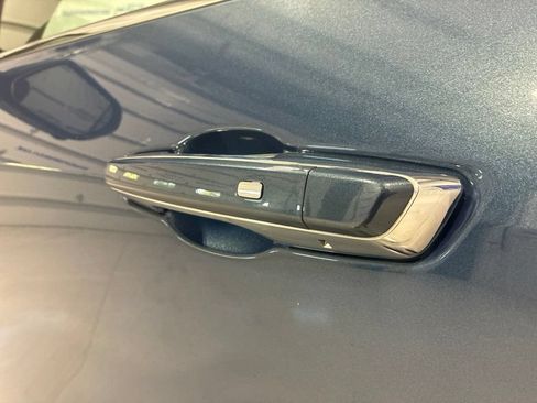 Used 2024 GMC Acadia Denali w/ Super Cruise Package FWD image 13