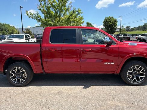 New 2026 RAM 1500 Laramie AWD/4WD image 7
