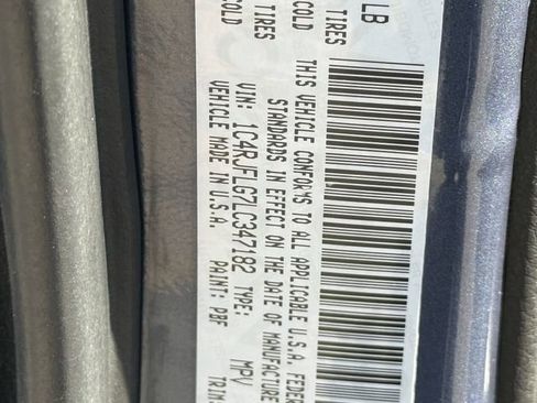 Used 2020 Jeep Grand Cherokee Trailhawk image 29