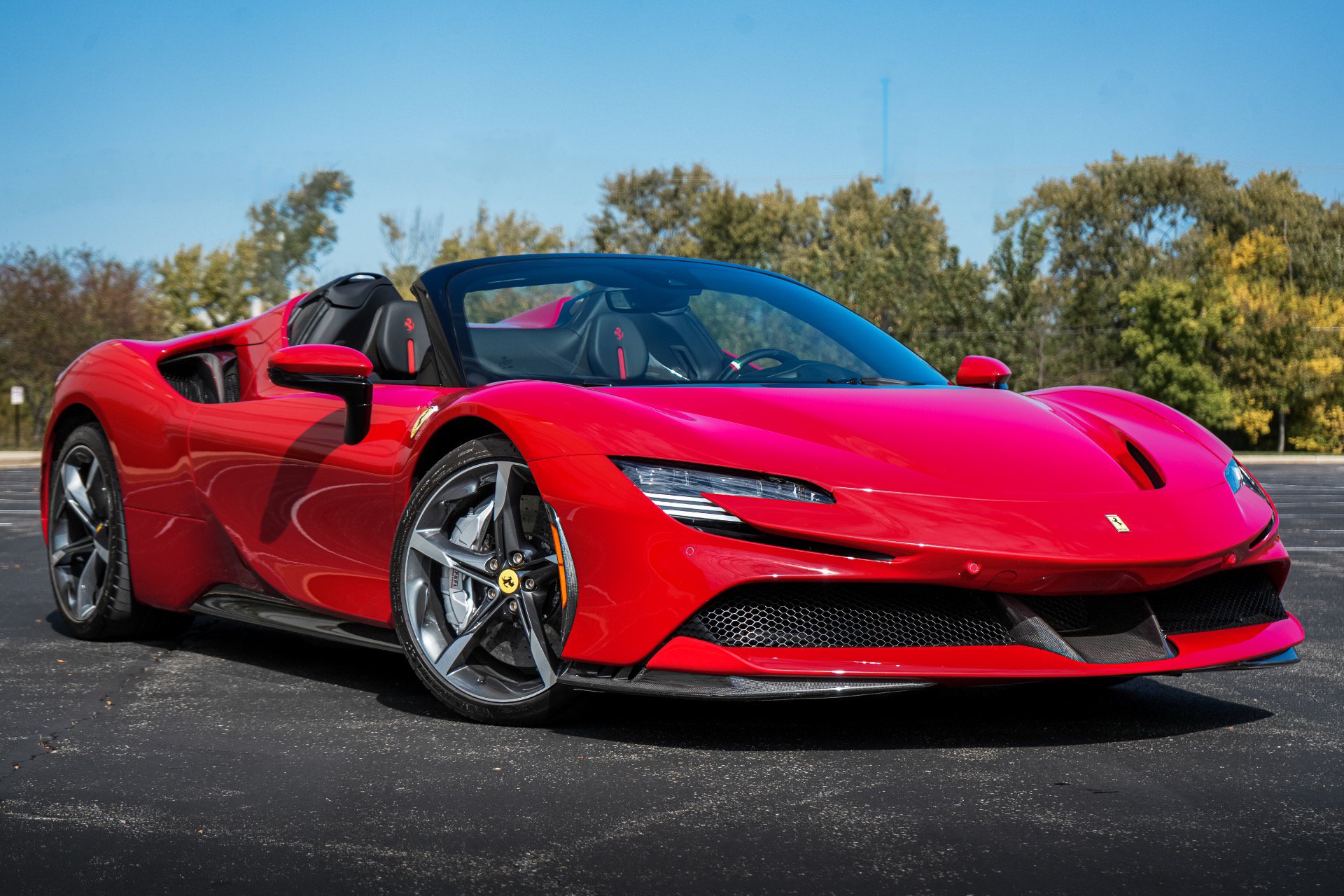 Used 2023 Ferrari SF90 Spider AWD/4WD image 2