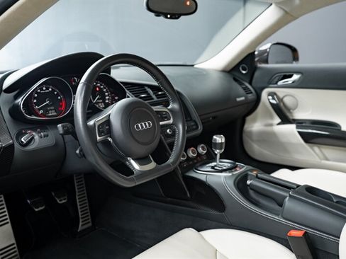 Used 2010 Audi R8 V10 AWD/4WD image 28