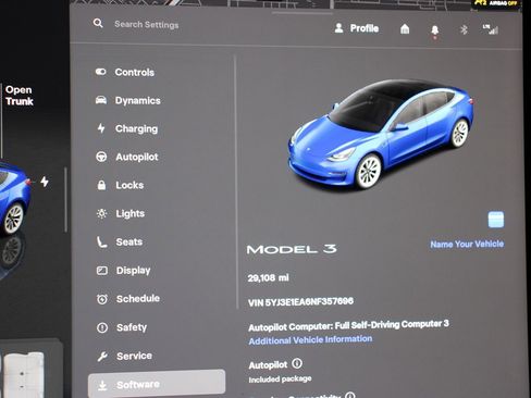 Used 2022 Tesla Model 3 Standard Range image 29