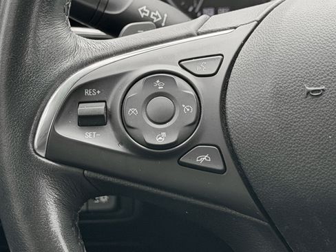 Used 2017 Buick LaCrosse Premium w/ Dynamic Driver Package image 16