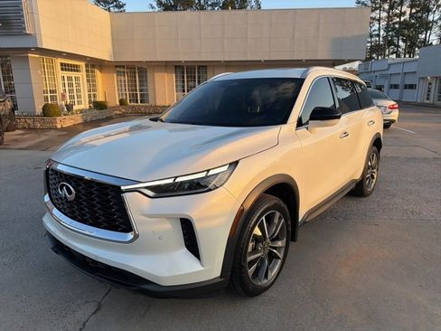 Used 2023 INFINITI QX60 Luxe w/ Vision Package image 2