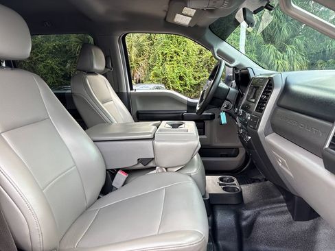 Used 2017 Ford F250 XL w/ Power Equipment Group image 28