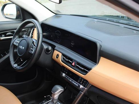 Used 2024 Kia Seltos EX FWD image 13