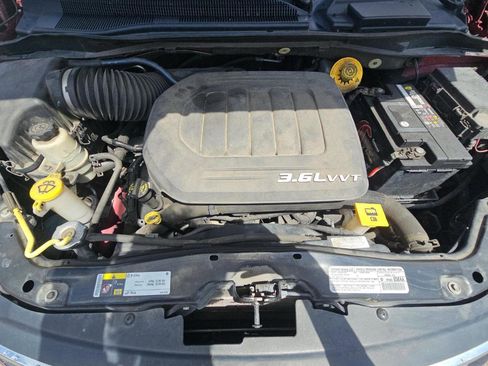 Used 2014 Chrysler Town & Country Limited w/ Luxury Group FWD image 18