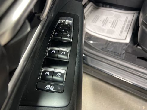 Used 2025 Kia Telluride S image 22