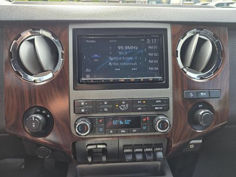 Used 2011 Ford F250 Lariat w/ FX4 4X4 Off-Road Pkg image 13
