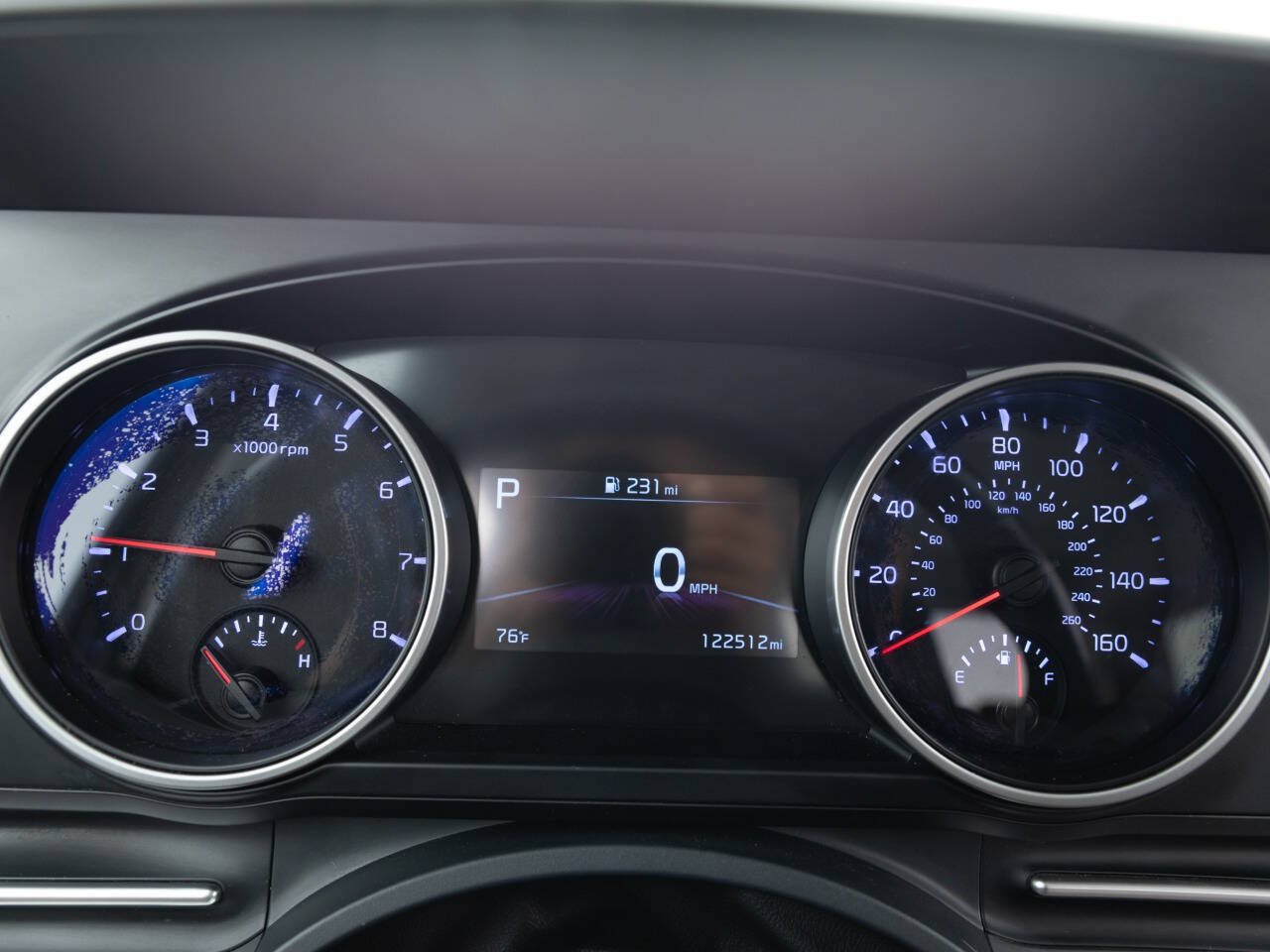 Used 2023 Kia Carnival LX FWD image 31