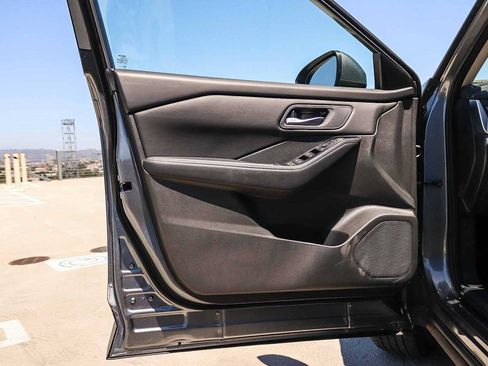 Used 2026 Nissan Rogue SV FWD image 22