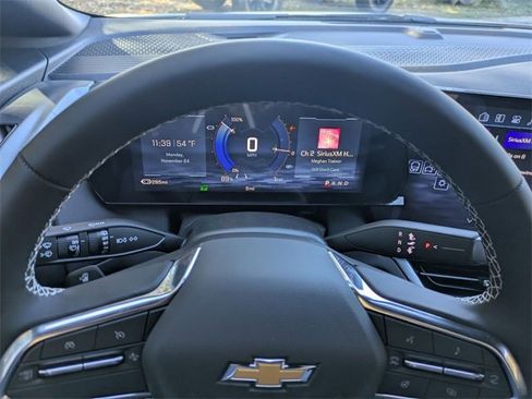 New 2026 Chevrolet Equinox EV LT image 15