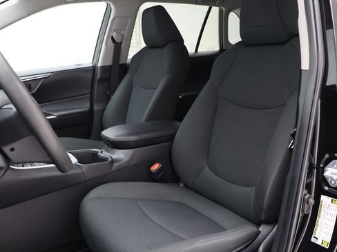 Used 2024 Toyota RAV4 LE image 15