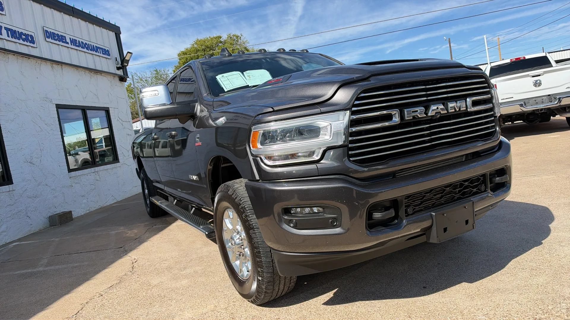 Used 2023 RAM 3500 Laramie AWD/4WD image 4