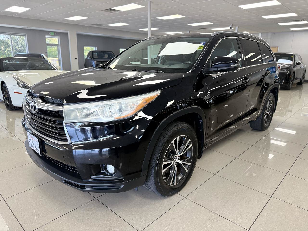 Used 2016 Toyota Highlander XLE AWD/4WD image 8