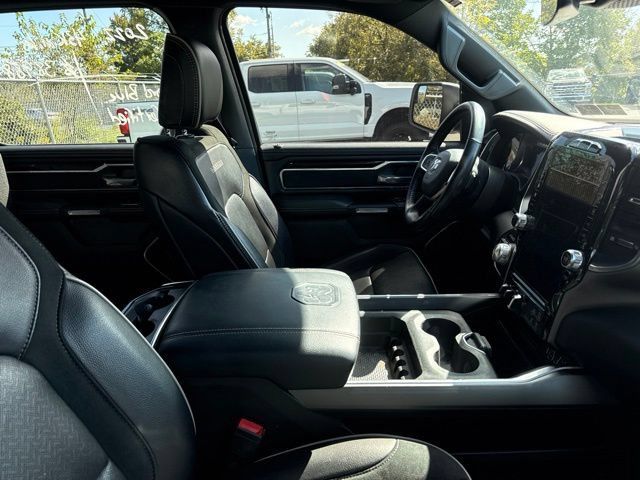 Used 2022 RAM 1500 Laramie AWD/4WD image 5