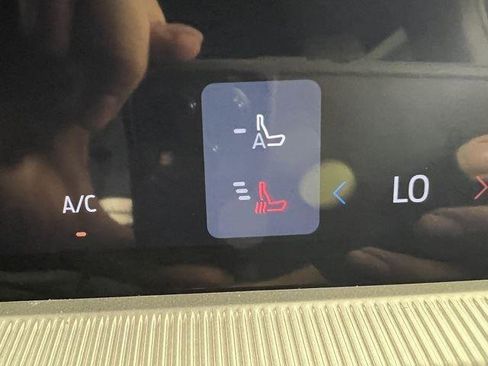 Used 2025 Ford Explorer ST-Line w/ Premium Package image 17