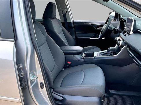 Certified 2025 Toyota RAV4 XLE w/ Convenience Package FWD image 9