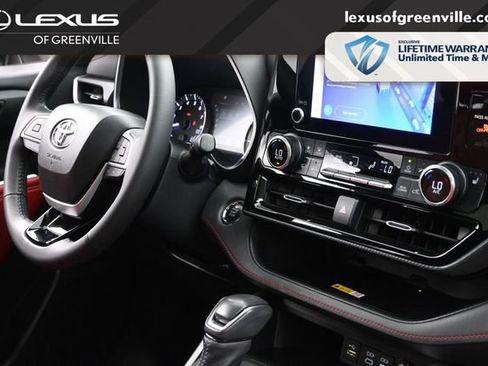 Used 2023 Toyota Highlander XSE FWD image 30